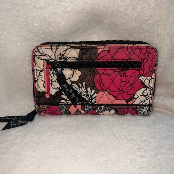 Vera Bradley Turn lock zip around Wallet - Pink, Brown, White preowned - Picture 2 of 5